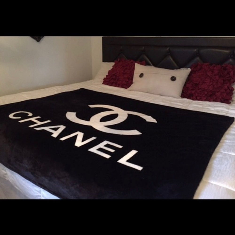 Plush blanket
